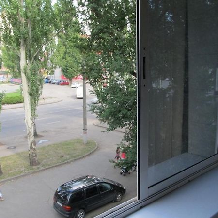 Апартаменты В Центре Металлургов 27 Kr Apartments Kryvyi Rih Exterior foto