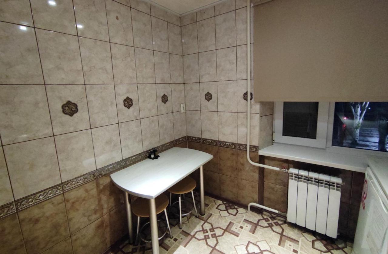 Апартаменты В Центре Металлургов 27 Kr Apartments Kryvyi Rih Exterior foto