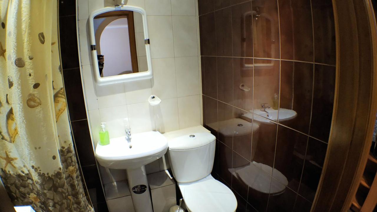 Апартаменты В Центре Металлургов 27 Kr Apartments Kryvyi Rih Exterior foto